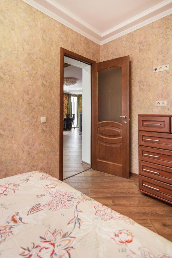 Deribasovskay Street Apartments Odessa Ngoại thất bức ảnh